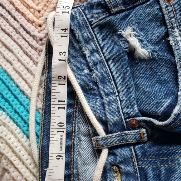 Zara slim fit Graffiti ripped jeans, mid-blue, size 31 - Picture 6 of 8